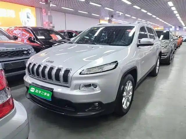 Jeep Cherokee 2016 2.4L Leading Intelligent Edition