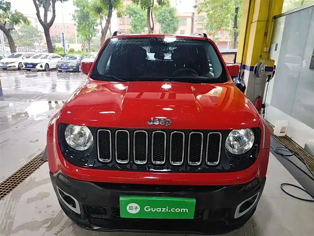 Jeep Renegade 2018 Connected Large Screen Edition 180T Automatic High-Performance Edition — миниатюра 3