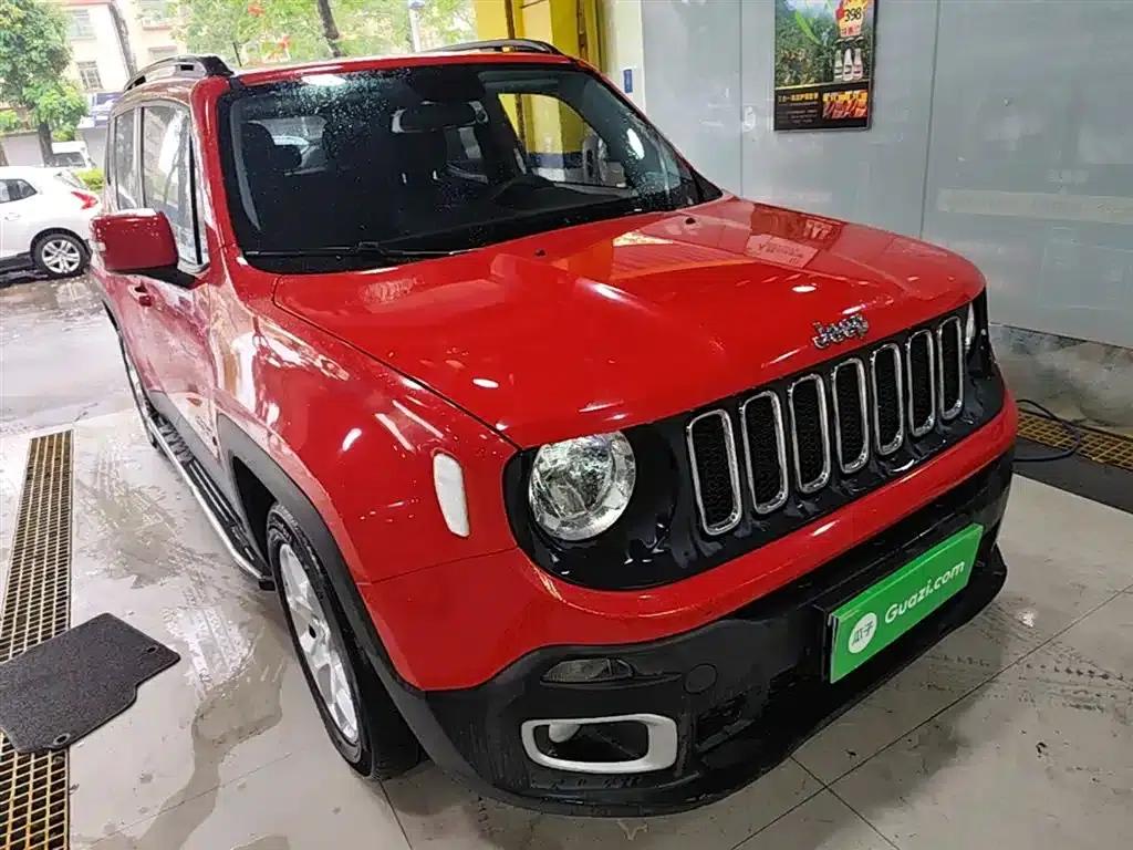 Jeep Renegade 2018 Connected Large Screen Edition 180T Automatic High-Performance Edition — миниатюра 4