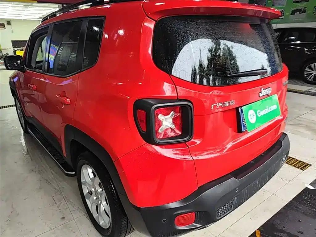 Jeep Renegade 2018 Connected Large Screen Edition 180T Automatic High-Performance Edition — миниатюра 5