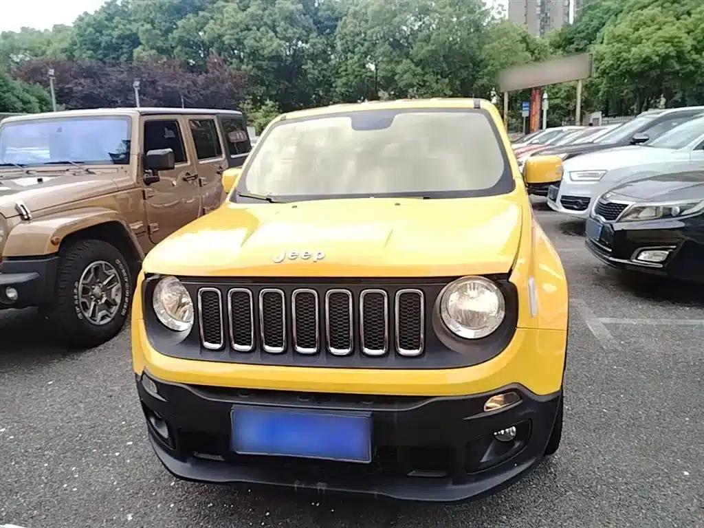 Jeep Renegade 2017 180T Automatic Dynamic Edition+ — миниатюра 3