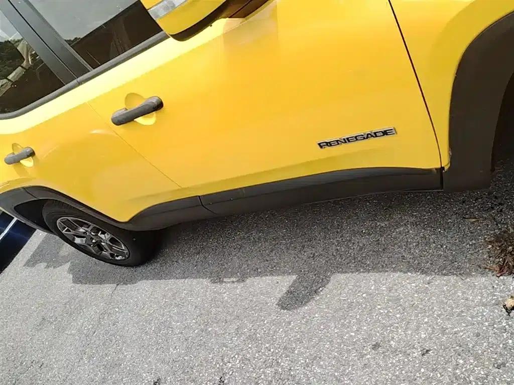 Jeep Renegade 2017 180T Automatic Dynamic Edition+ — миниатюра 21