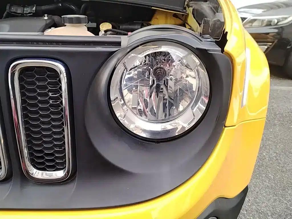 Jeep Renegade 2017 180T Automatic Dynamic Edition+ — миниатюра 24