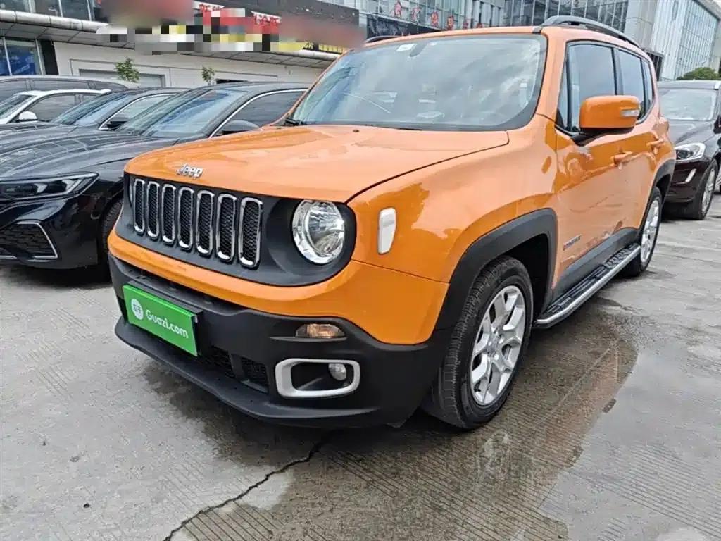 Jeep Renegade 2018 Connected Large Screen Edition 180T Automatic High-Performance Edition — миниатюра 1