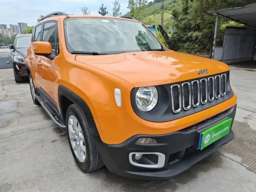Jeep Renegade 2018 Connected Large Screen Edition 180T Automatic High-Performance Edition — миниатюра 4