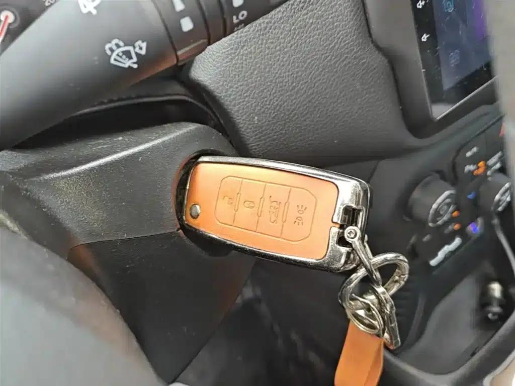 Jeep Renegade 2018 Connected Large Screen Edition 180T Automatic High-Performance Edition — миниатюра 9