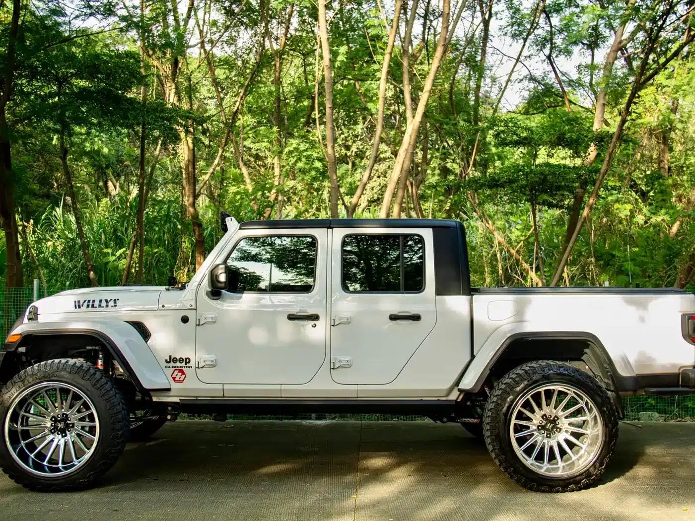 Gladiator 2022 3.6L First Edition — миниатюра 3