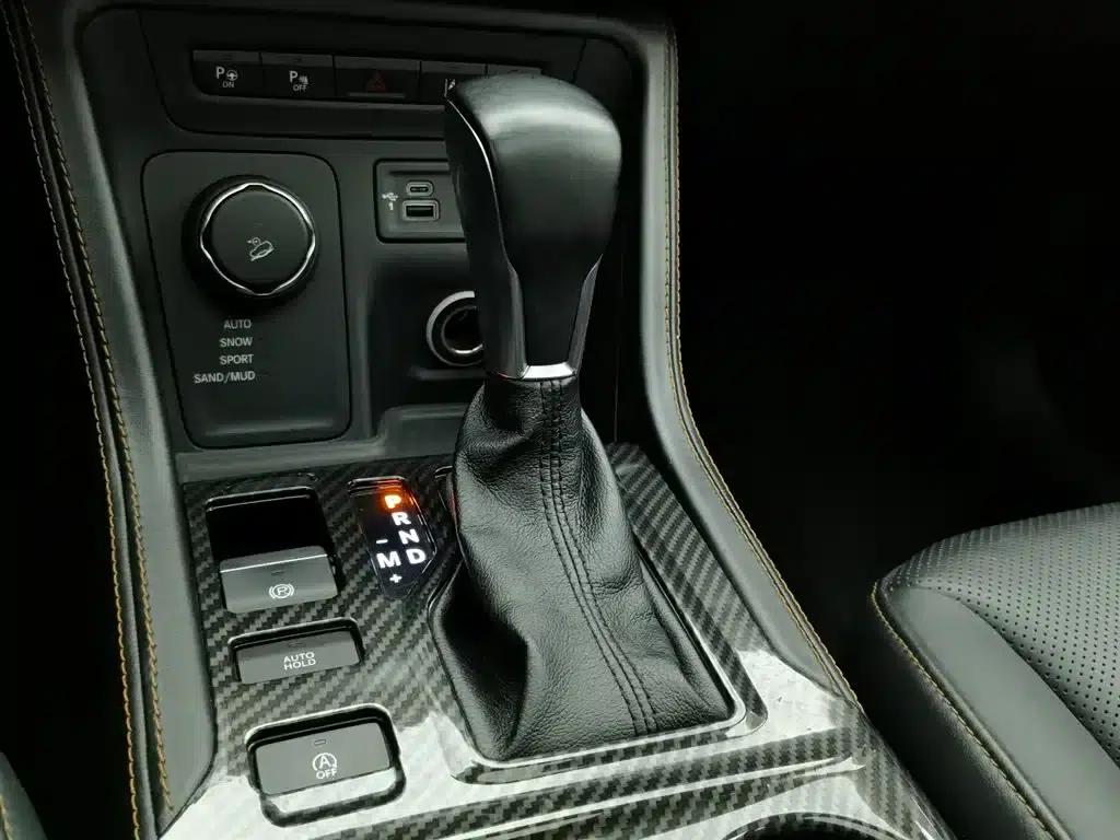 Grand Commander 2018 2.0T 4WD Premium Edition (National V Emission Standard) — миниатюра 13