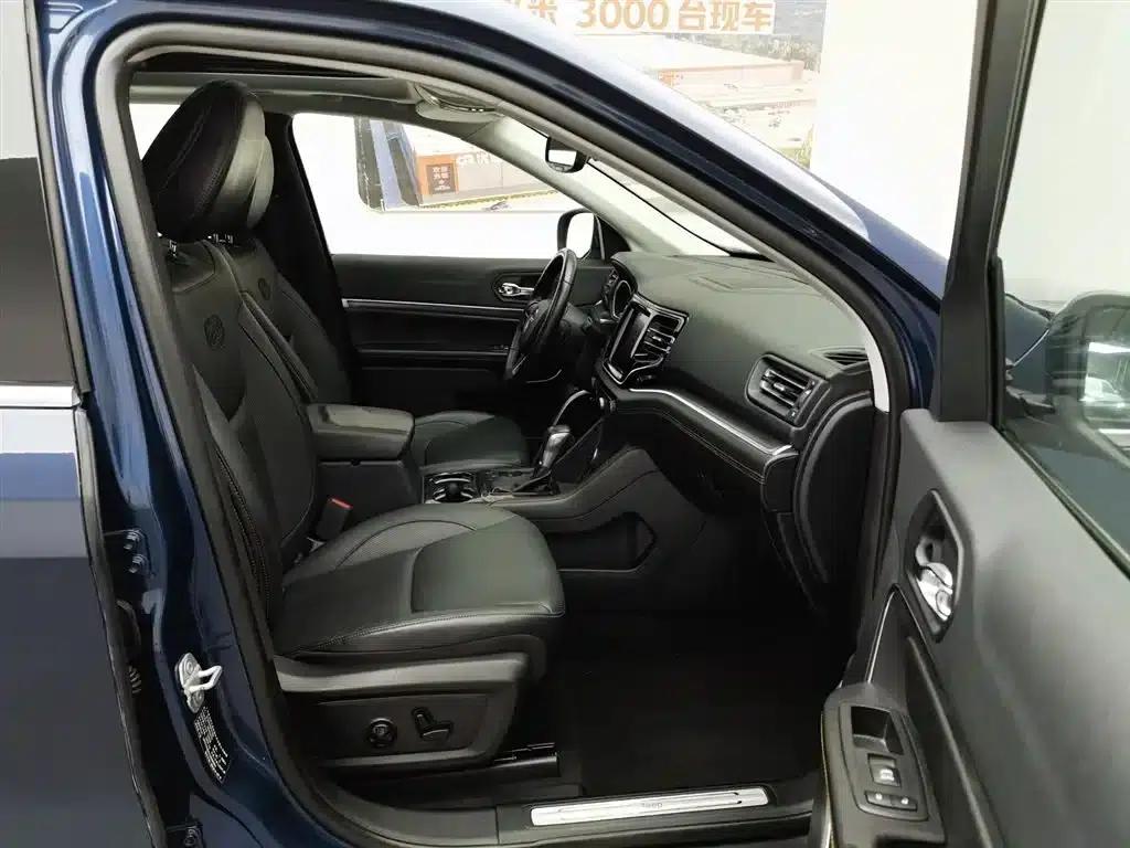 Grand Commander 2018 2.0T 4WD Premium Edition (National V Emission Standard) — миниатюра 23
