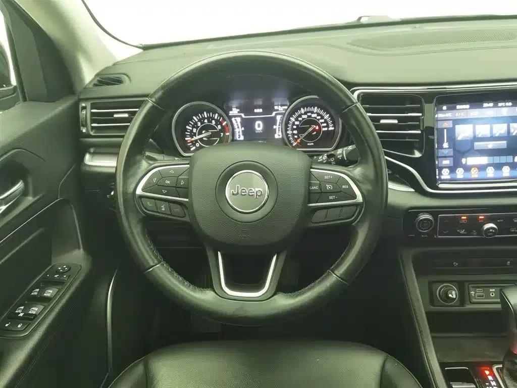 Grand Commander 2022 2.0T 2WD Luxury Edition — миниатюра 11