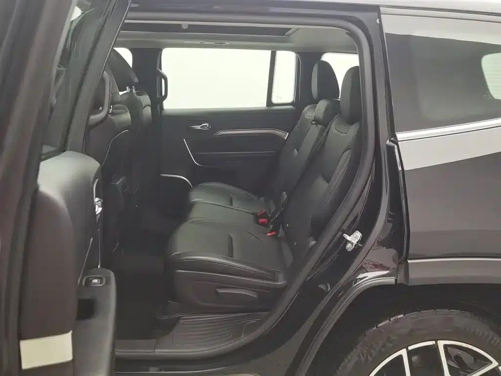 Grand Commander 2022 2.0T 2WD Luxury Edition — миниатюра 15