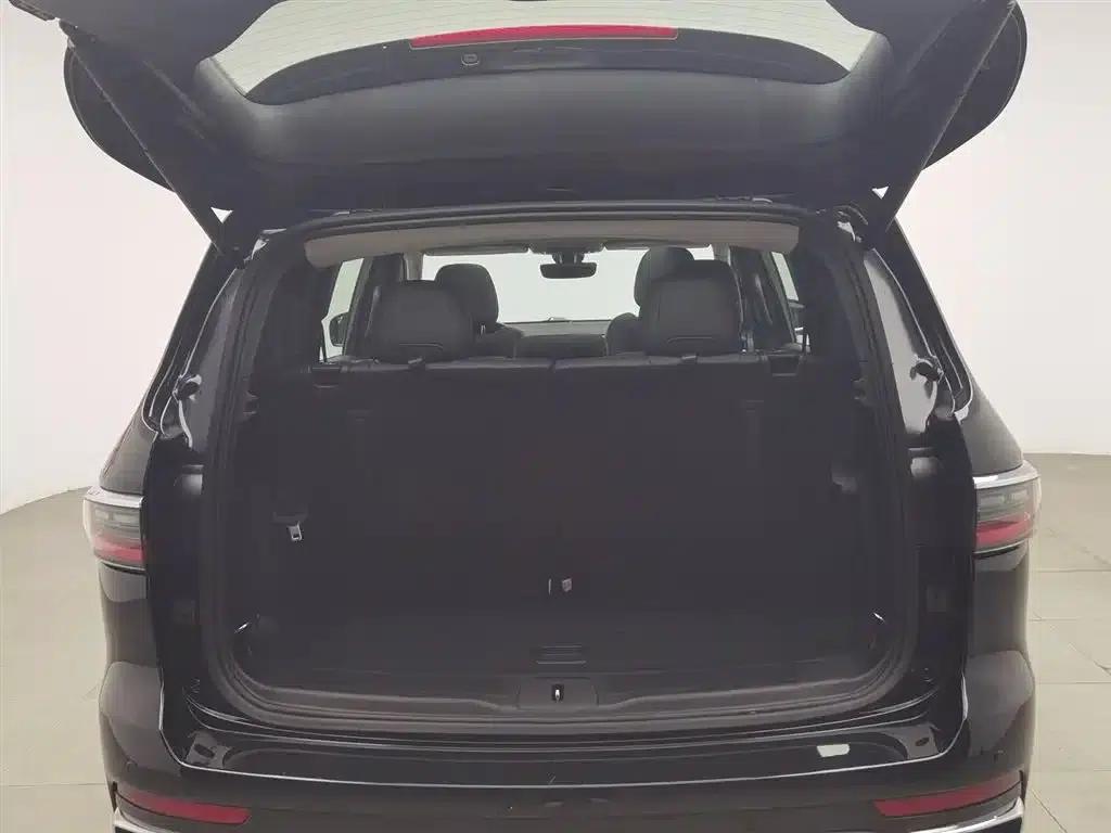 Grand Commander 2022 2.0T 2WD Luxury Edition — миниатюра 16