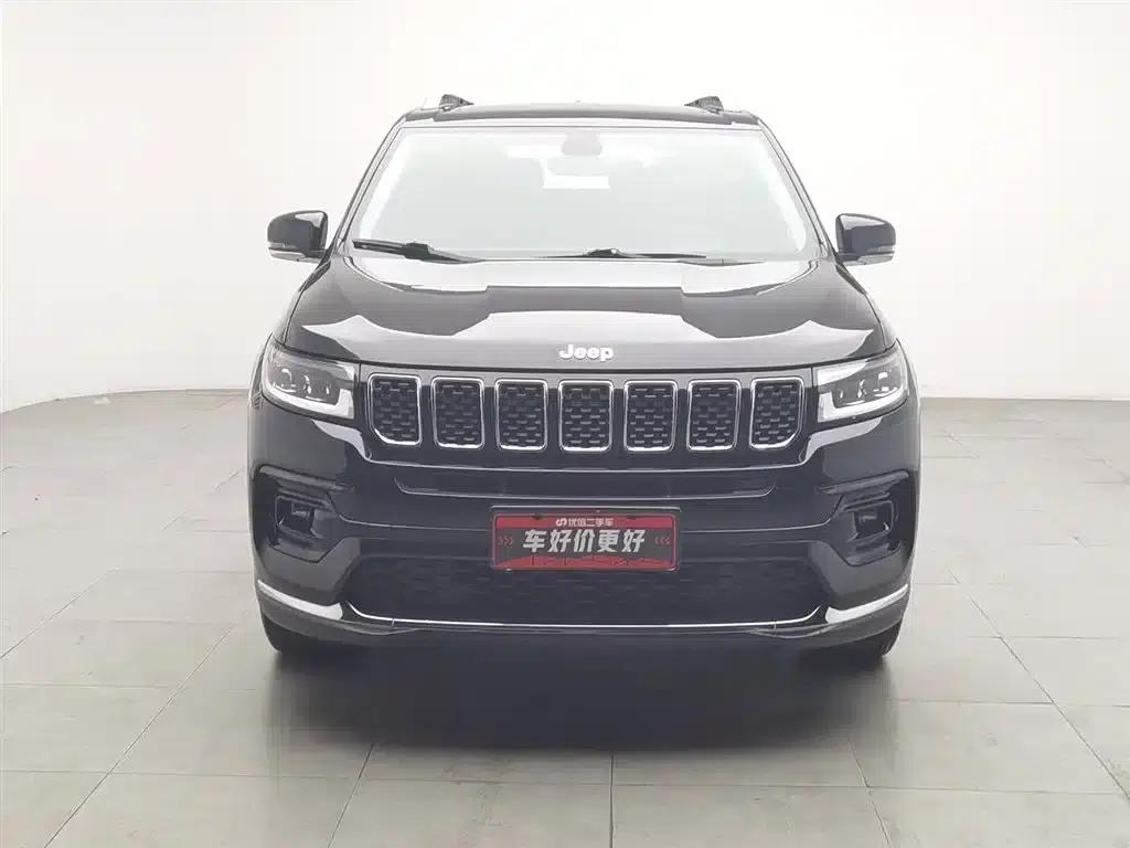 Grand Commander 2022 2.0T 2WD Luxury Edition — миниатюра 3
