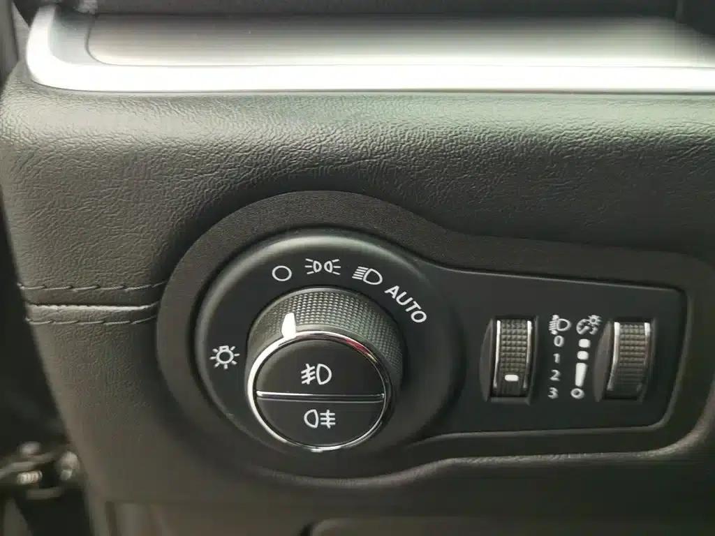 Grand Commander 2022 2.0T 2WD Luxury Edition — миниатюра 21