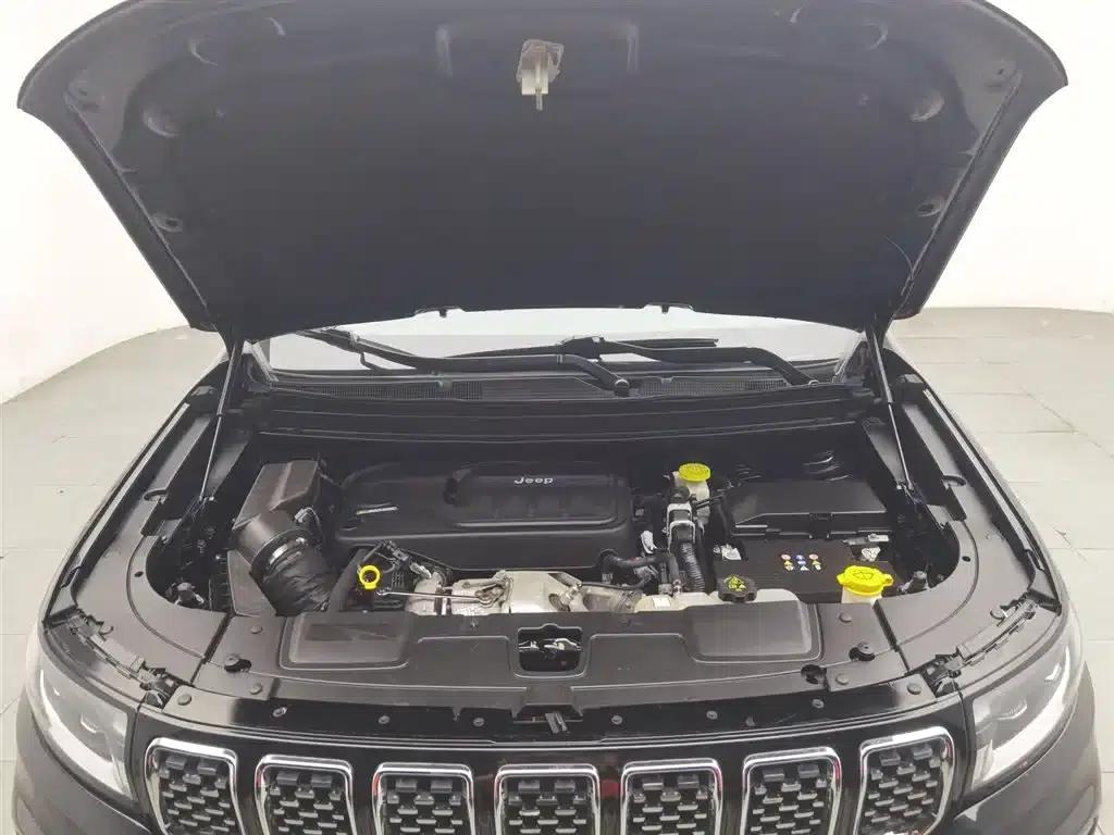 Grand Commander 2022 2.0T 2WD Luxury Edition — миниатюра 6