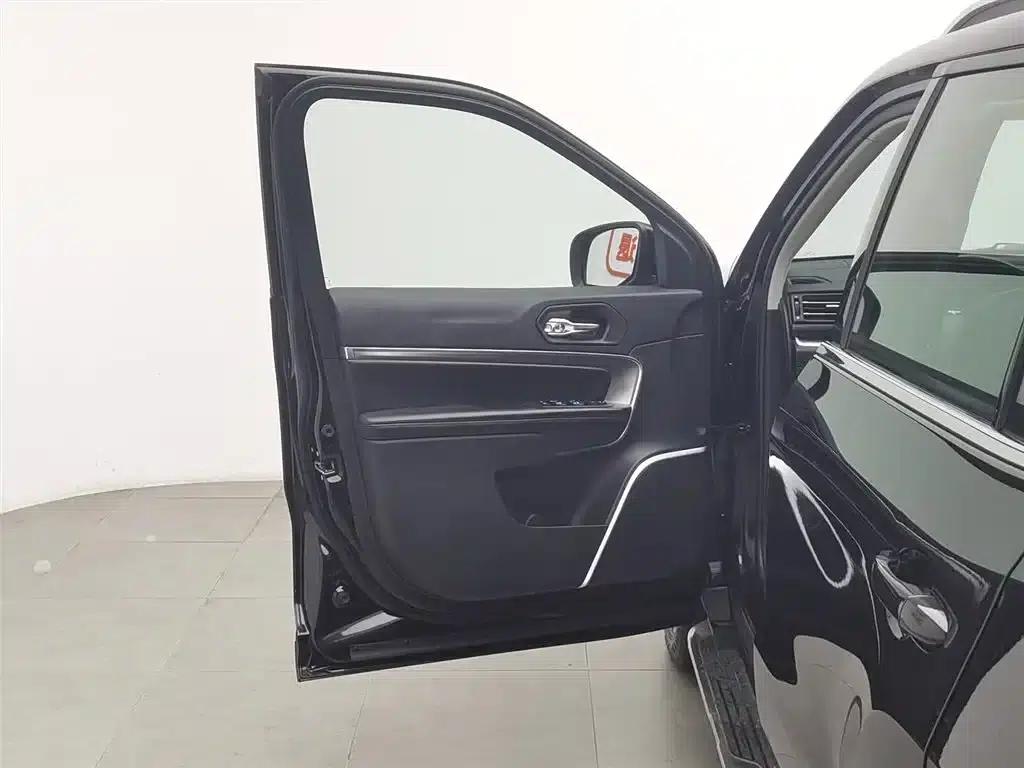 Grand Commander 2022 2.0T 2WD Luxury Edition — миниатюра 8