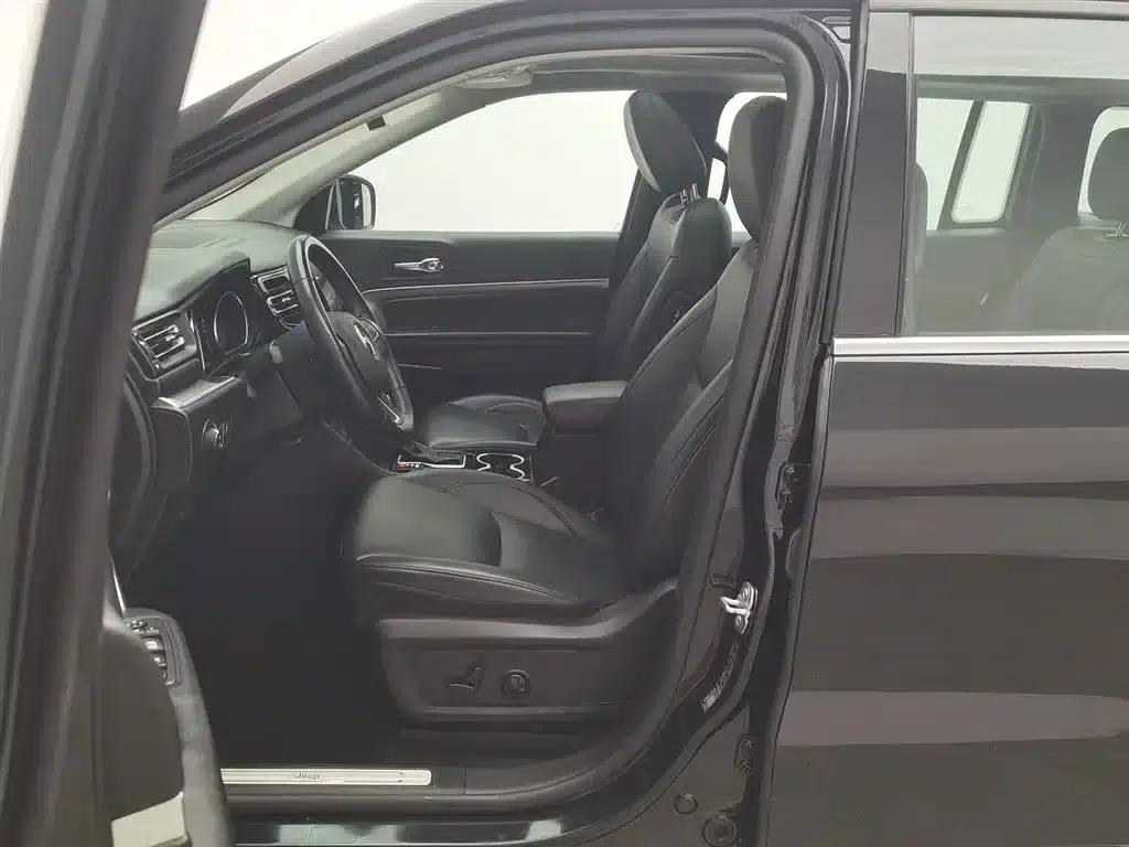 Grand Commander 2022 2.0T 2WD Luxury Edition — миниатюра 10