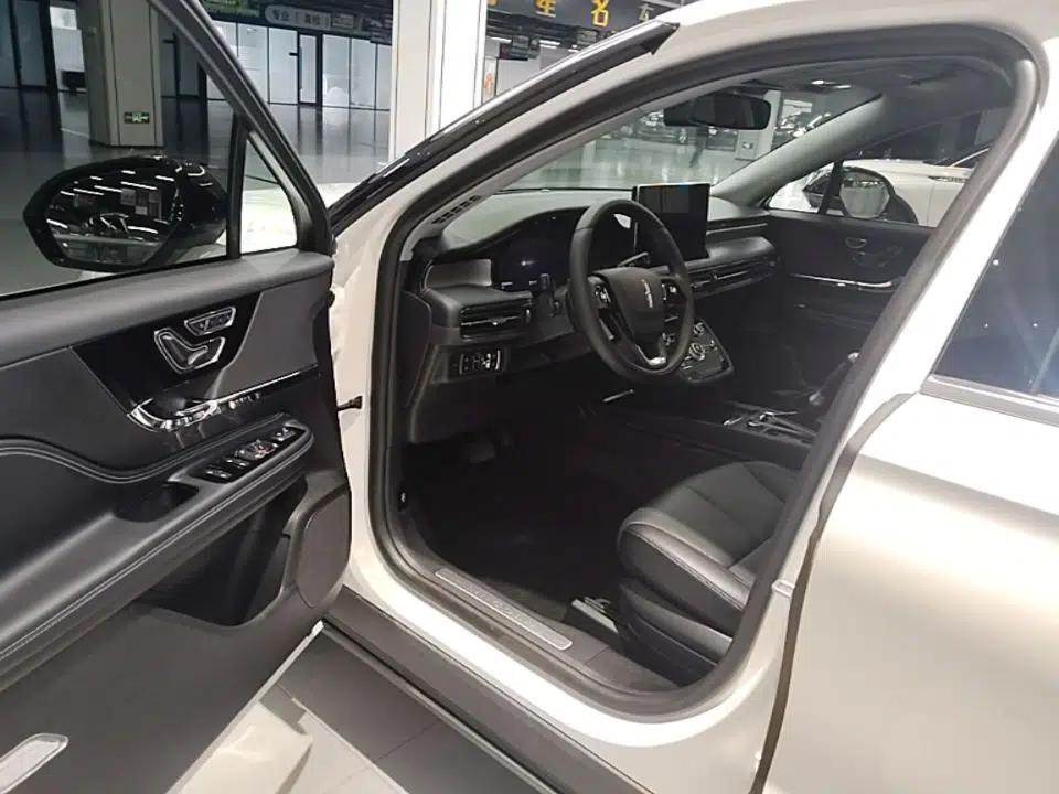 Lincoln Corsair 2022 2.0T Two-Wheel Drive Luxury Edition — миниатюра 19