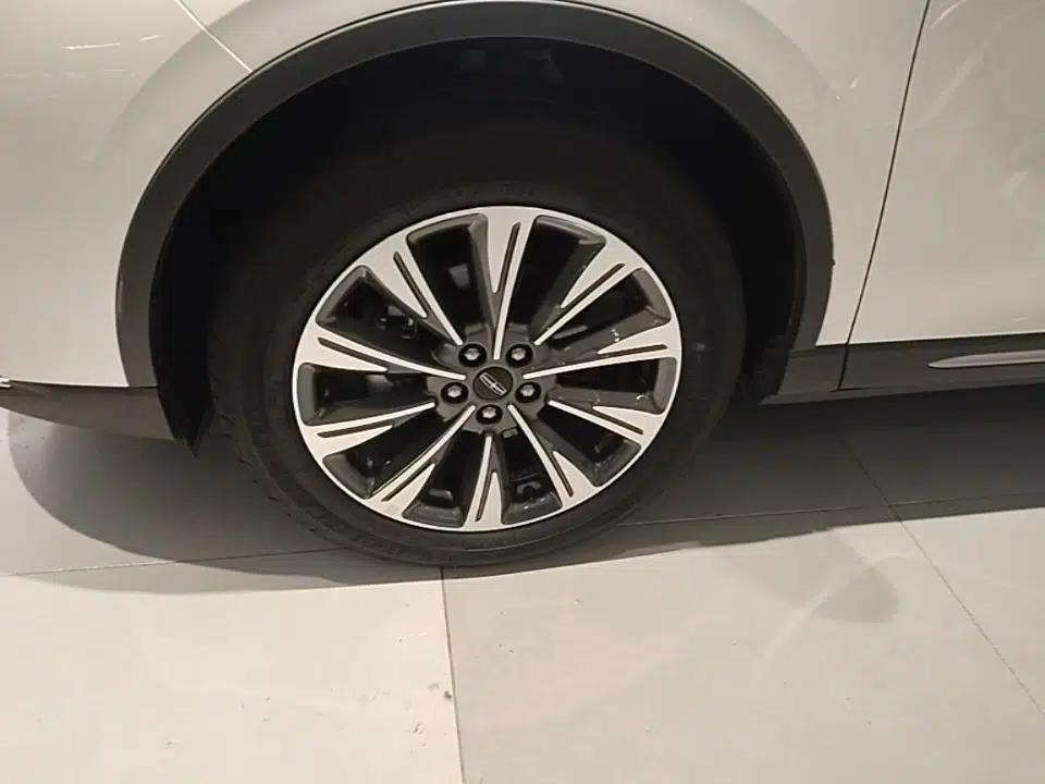 Lincoln Corsair 2022 2.0T Two-Wheel Drive Luxury Edition — миниатюра 8