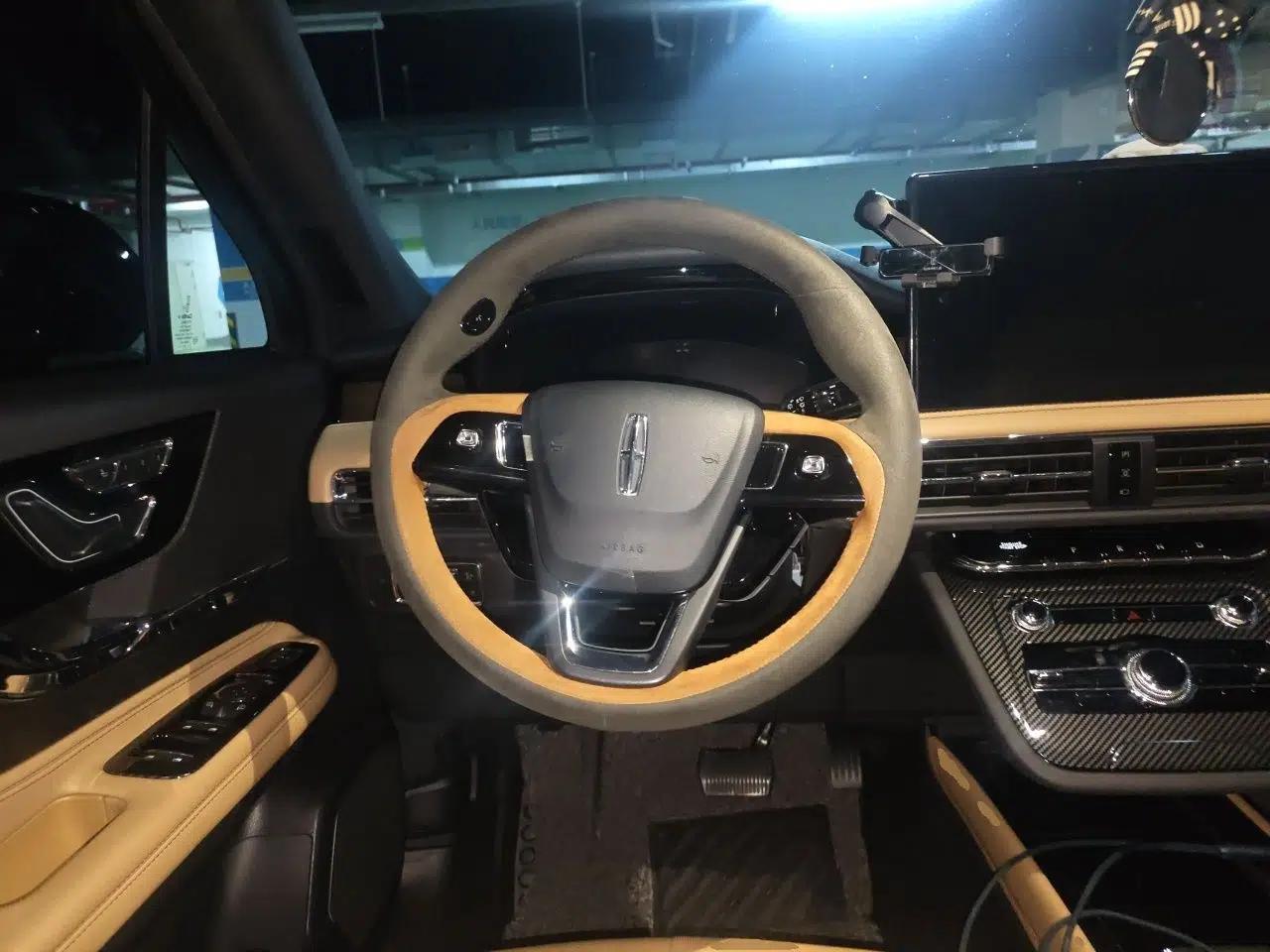 Lincoln Corsair 2022 2.0T Two-Wheel Drive Luxury Edition — миниатюра 11