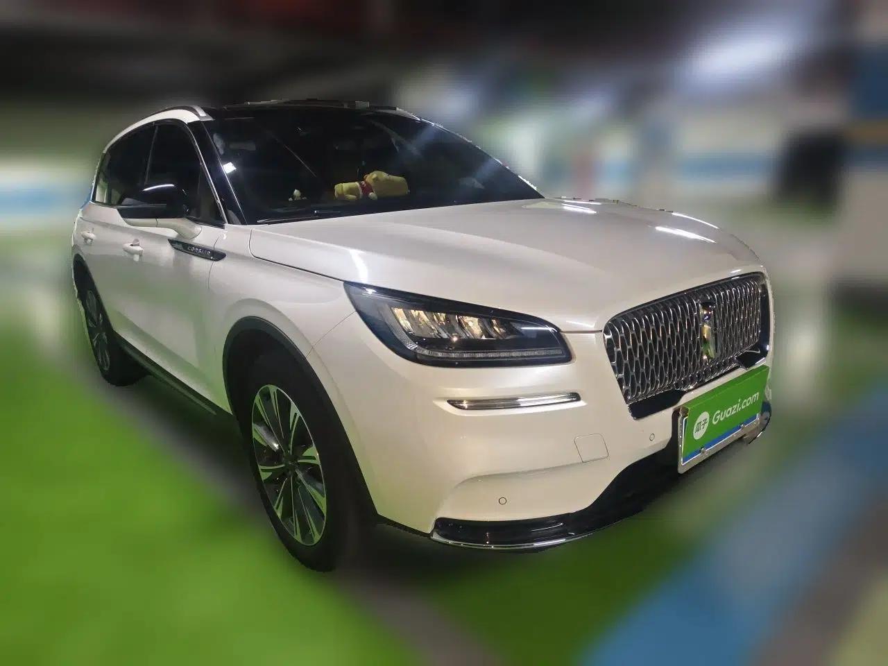 Lincoln Corsair 2022 2.0T Two-Wheel Drive Luxury Edition — миниатюра 3