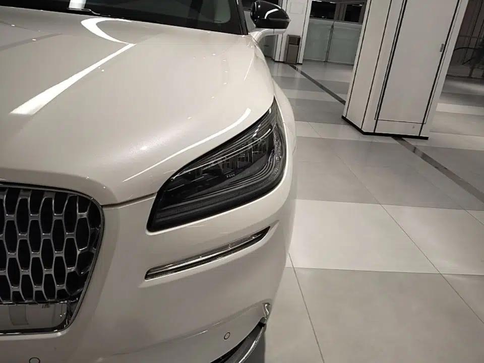 Lincoln Corsair 2022 2.0T Two-Wheel Drive Deluxe Edition — миниатюра 2