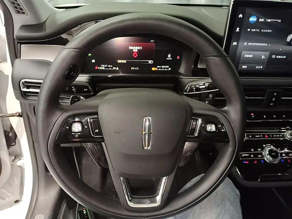 Lincoln Corsair 2022 2.0T Two-Wheel Drive Deluxe Edition — миниатюра 14
