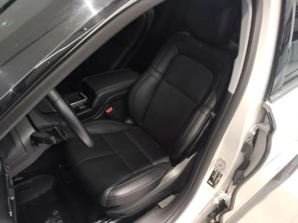 Lincoln Corsair 2022 2.0T Two-Wheel Drive Deluxe Edition — миниатюра 18