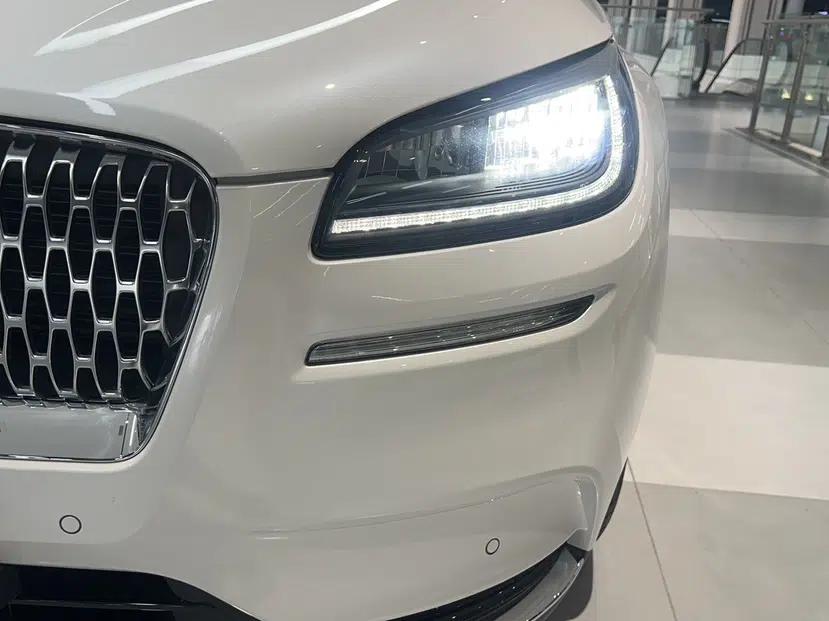 Lincoln Corsair 2022 2.0T Two-Wheel Drive Deluxe Edition — миниатюра 7
