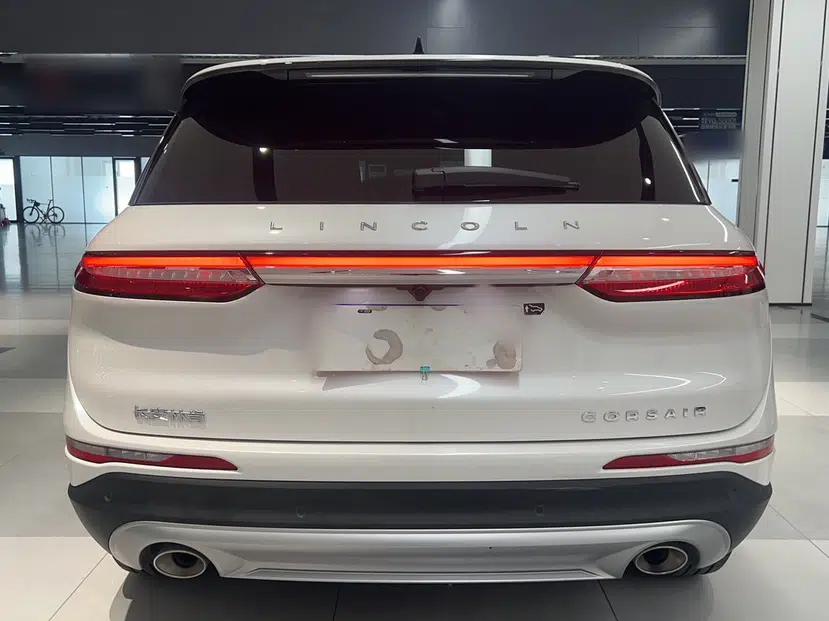 Lincoln Corsair 2022 2.0T Two-Wheel Drive Deluxe Edition — миниатюра 9