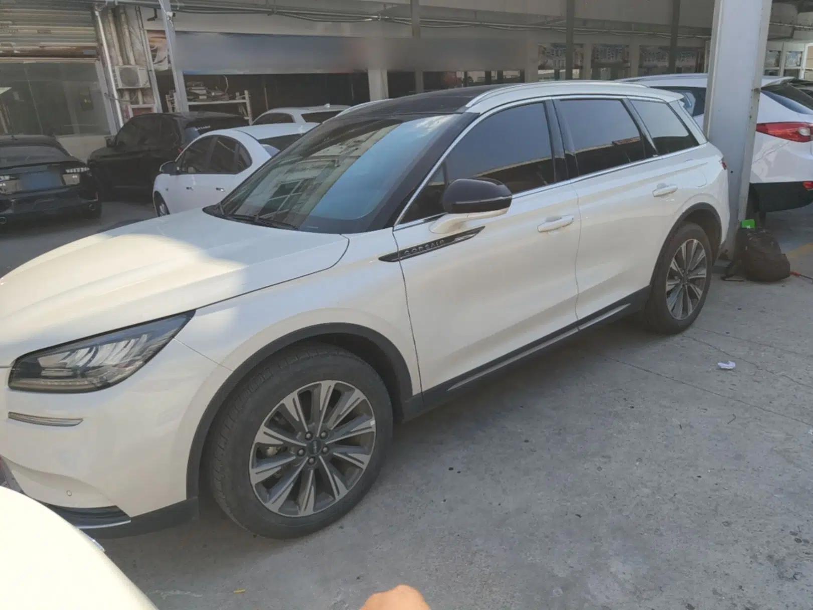 Lincoln Corsair 2022 2.0T Two-Wheel Drive Luxury Edition — миниатюра 1