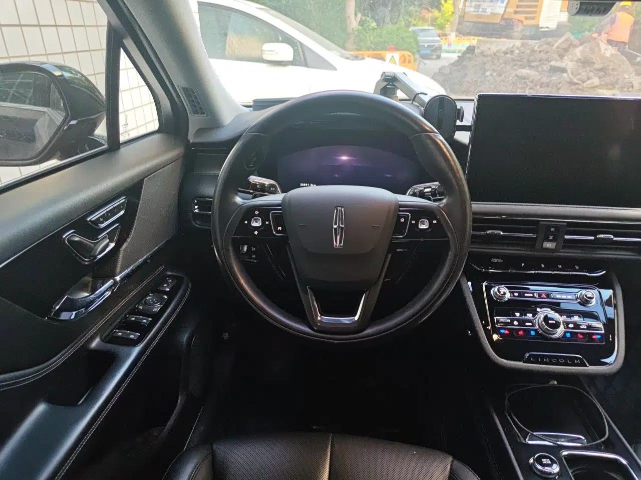 Lincoln Corsair 2021 2.0T Two-Wheel Drive Deluxe Edition — миниатюра 11