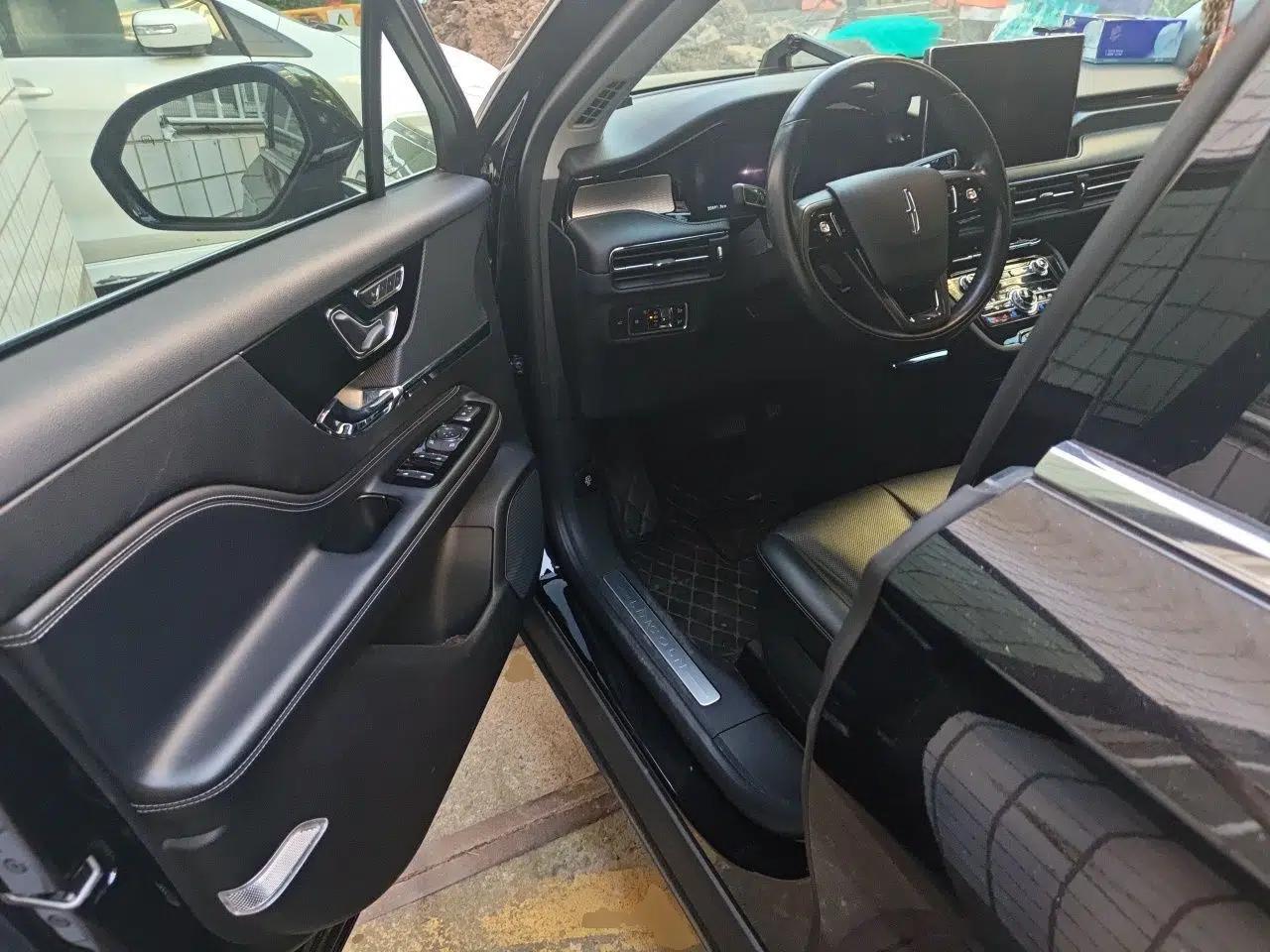 Lincoln Corsair 2021 2.0T Two-Wheel Drive Deluxe Edition — миниатюра 17