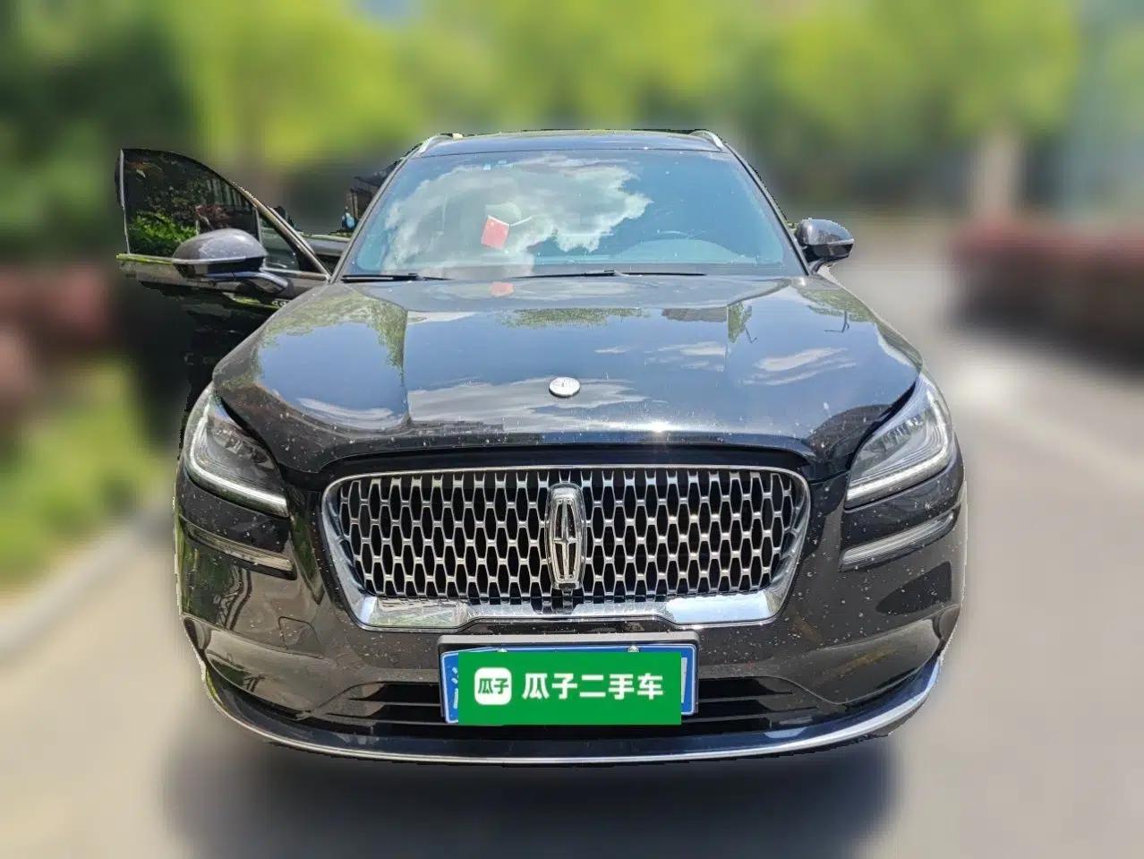 Lincoln Corsair 2022 2.0T Two-Wheel Drive Luxury Edition — миниатюра 2