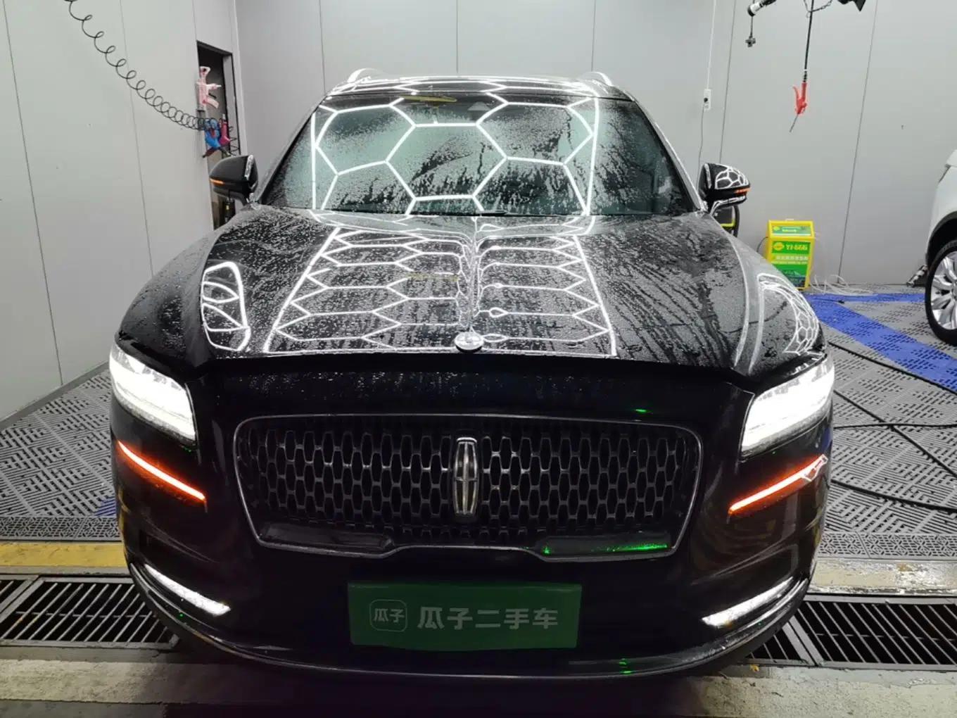 Lincoln Nautilus 2021 2.0T Four-Wheel Drive Luxury Edition — миниатюра 2