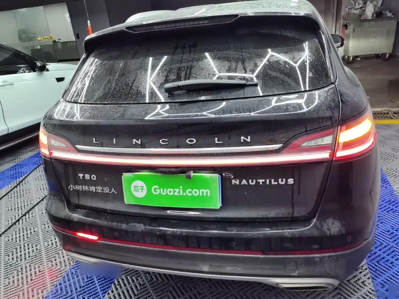 Lincoln Nautilus 2021 2.0T Four-Wheel Drive Luxury Edition — миниатюра 3