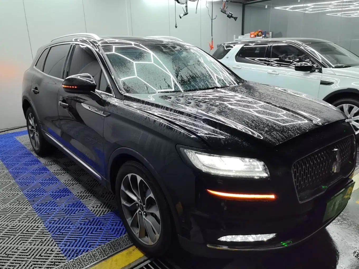 Lincoln Nautilus 2021 2.0T Four-Wheel Drive Luxury Edition — миниатюра 6