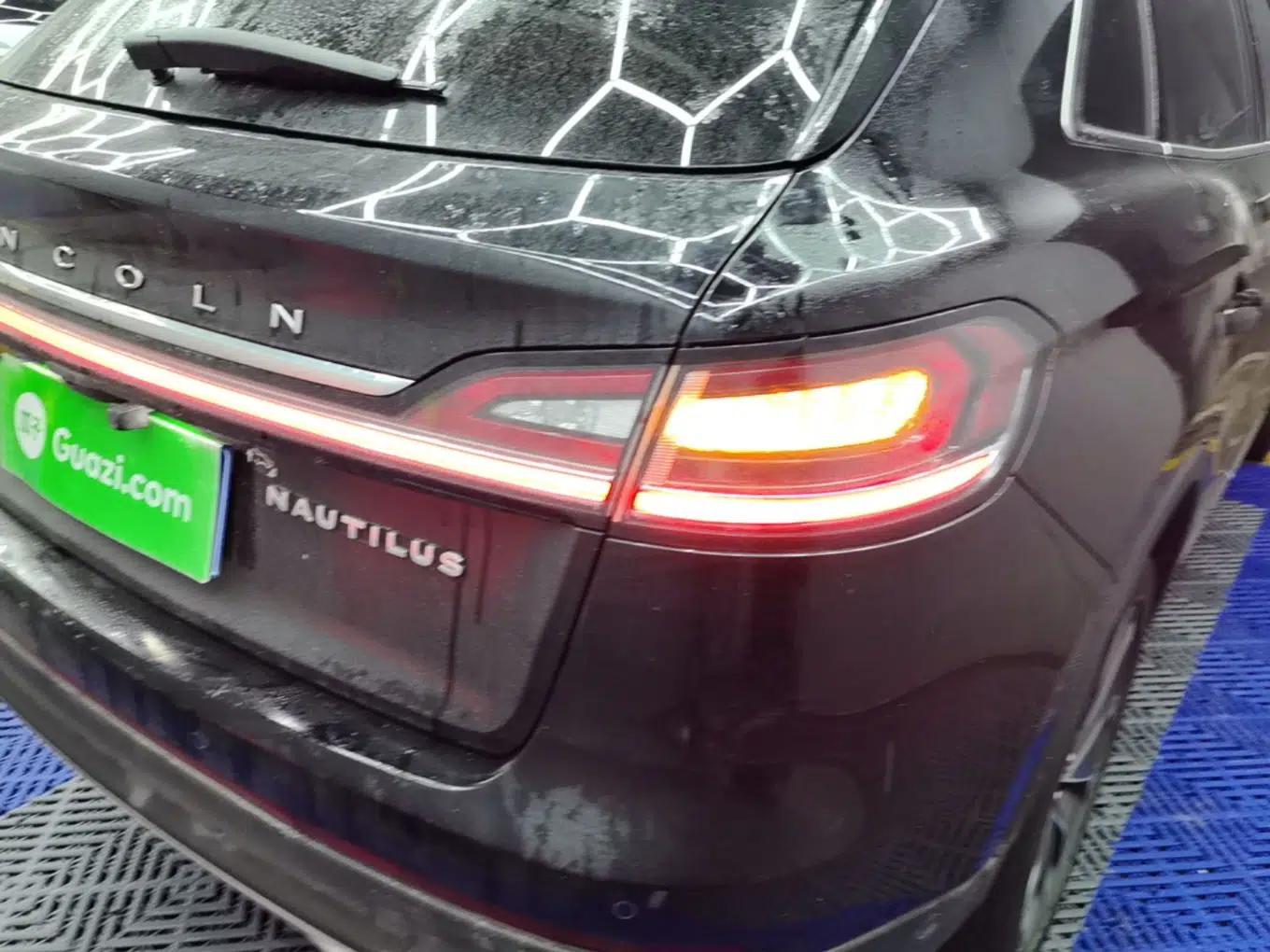 Lincoln Nautilus 2021 2.0T Four-Wheel Drive Luxury Edition — миниатюра 8
