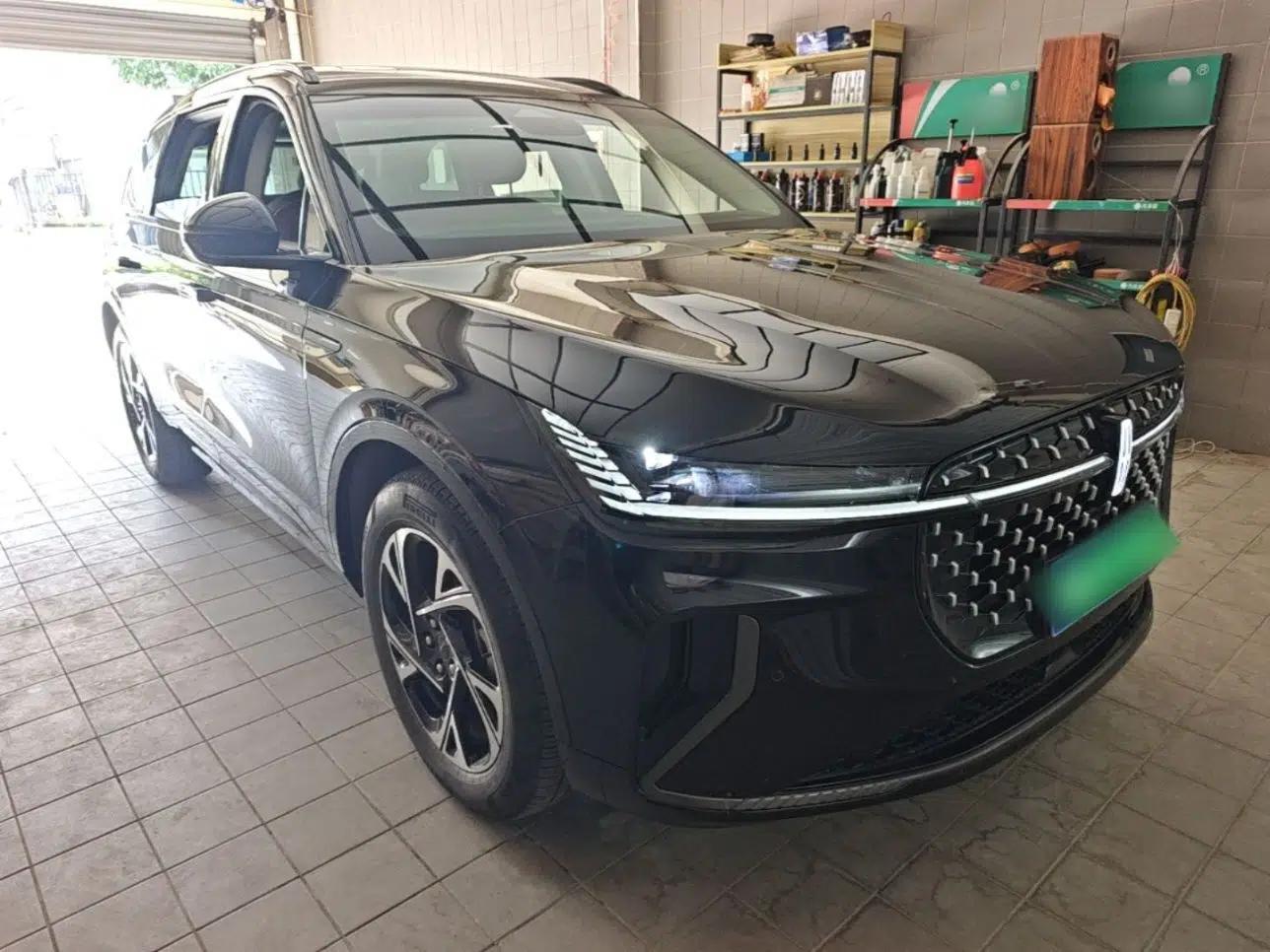 Lincoln Nautilus 2023 2.0T All-Wheel-Drive Luxury Hybrid Edition — миниатюра 3