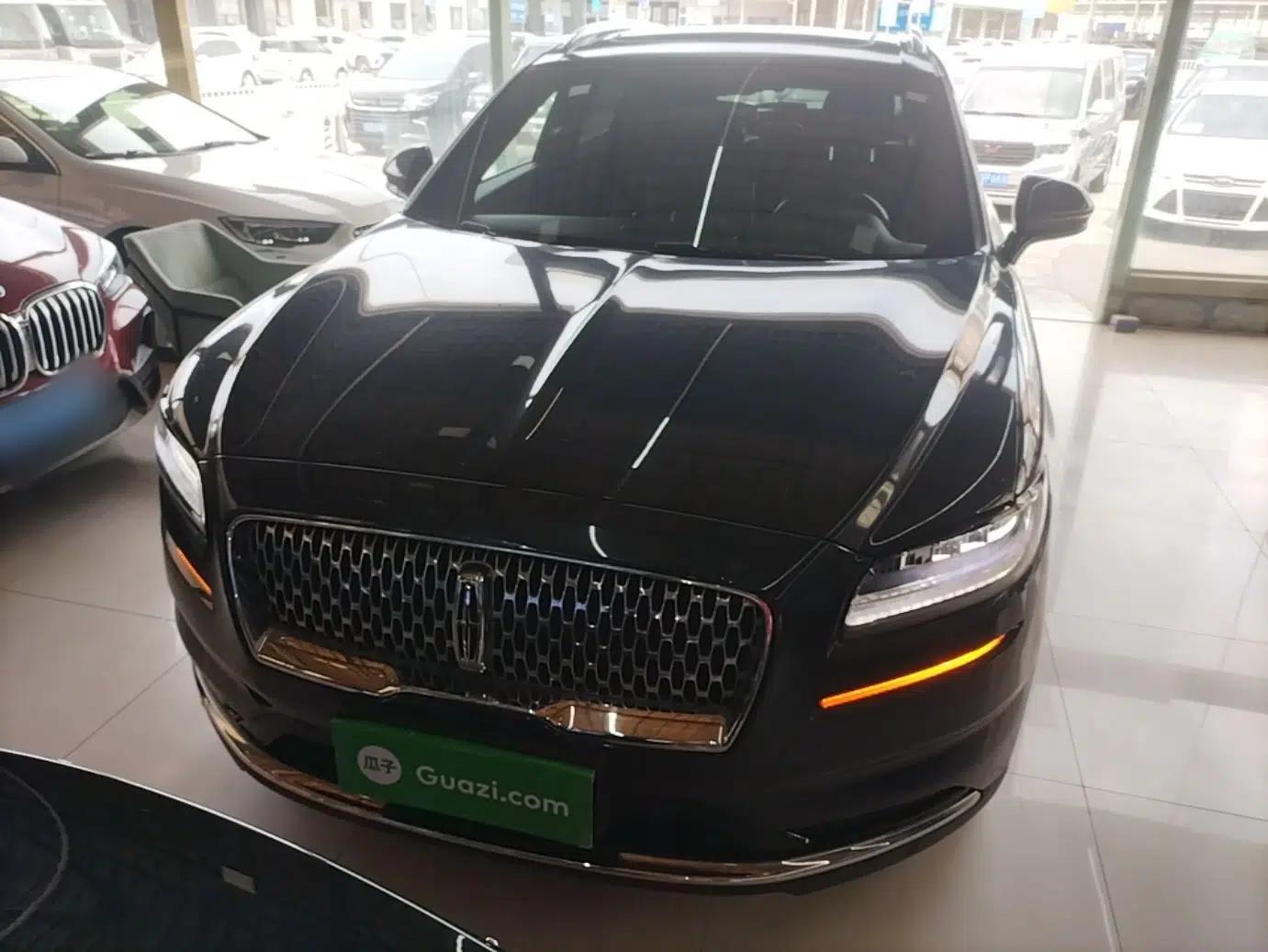 Lincoln Nautilus 2021 2.0T Four-Wheel Drive Luxury Edition — миниатюра 2