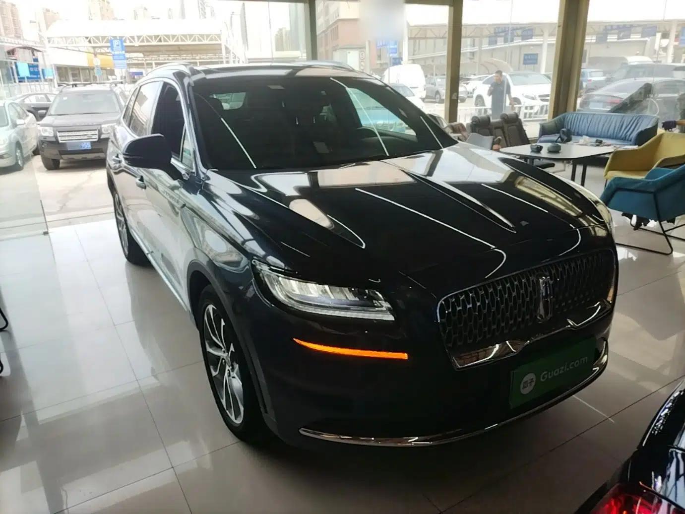 Lincoln Nautilus 2021 2.0T Four-Wheel Drive Luxury Edition — миниатюра 3
