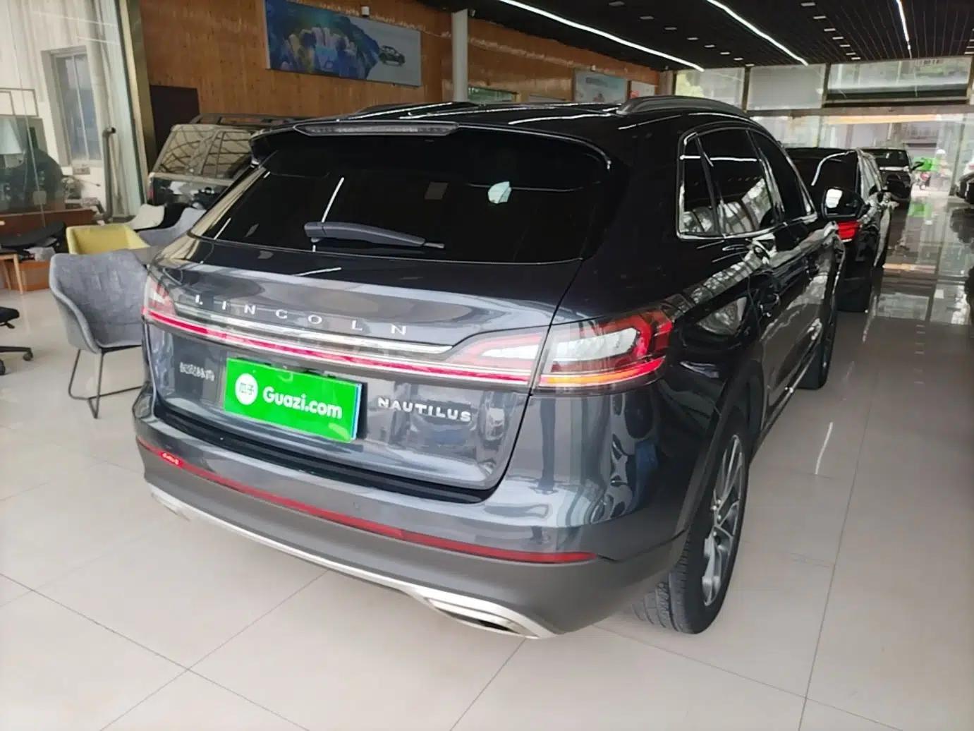 Lincoln Nautilus 2021 2.0T Four-Wheel Drive Luxury Edition — миниатюра 6