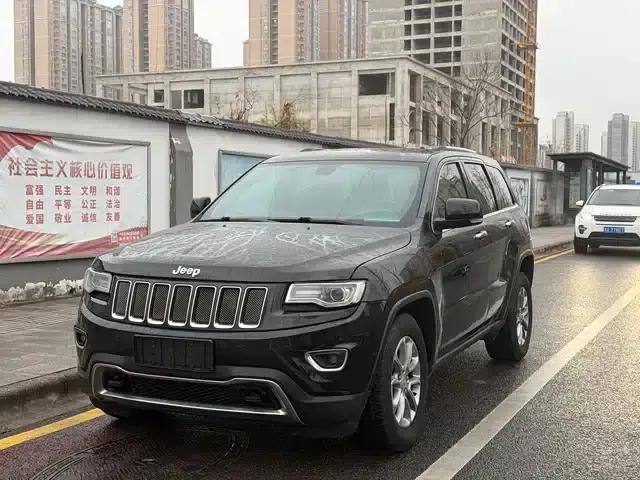 2015 Jeep Grand Cherokee (Imported) 3.6L Luxury Navigation Edition