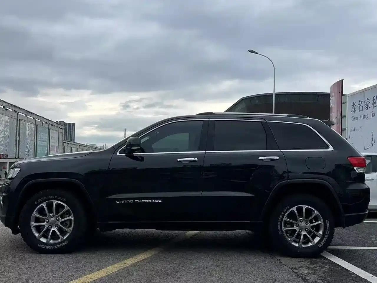 2015 Jeep Grand Cherokee Imported 3.0TD Diesel Comfort Navigation Edition — миниатюра 5