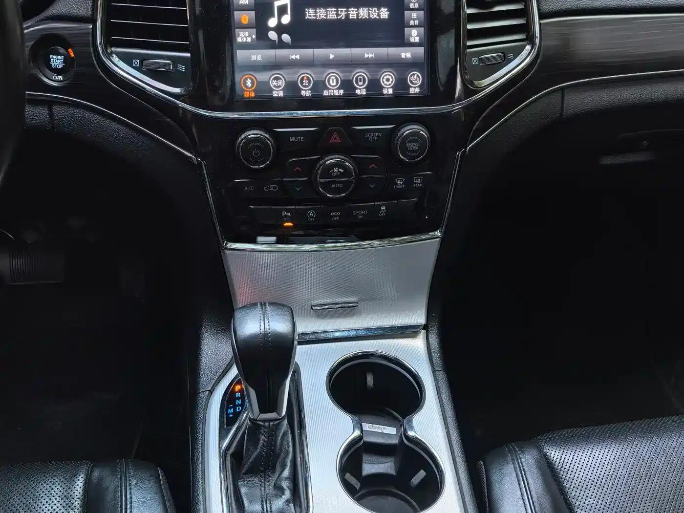 2021 Jeep Grand Cherokee 3.0L 80th Anniversary Edition (Imported) — миниатюра 13