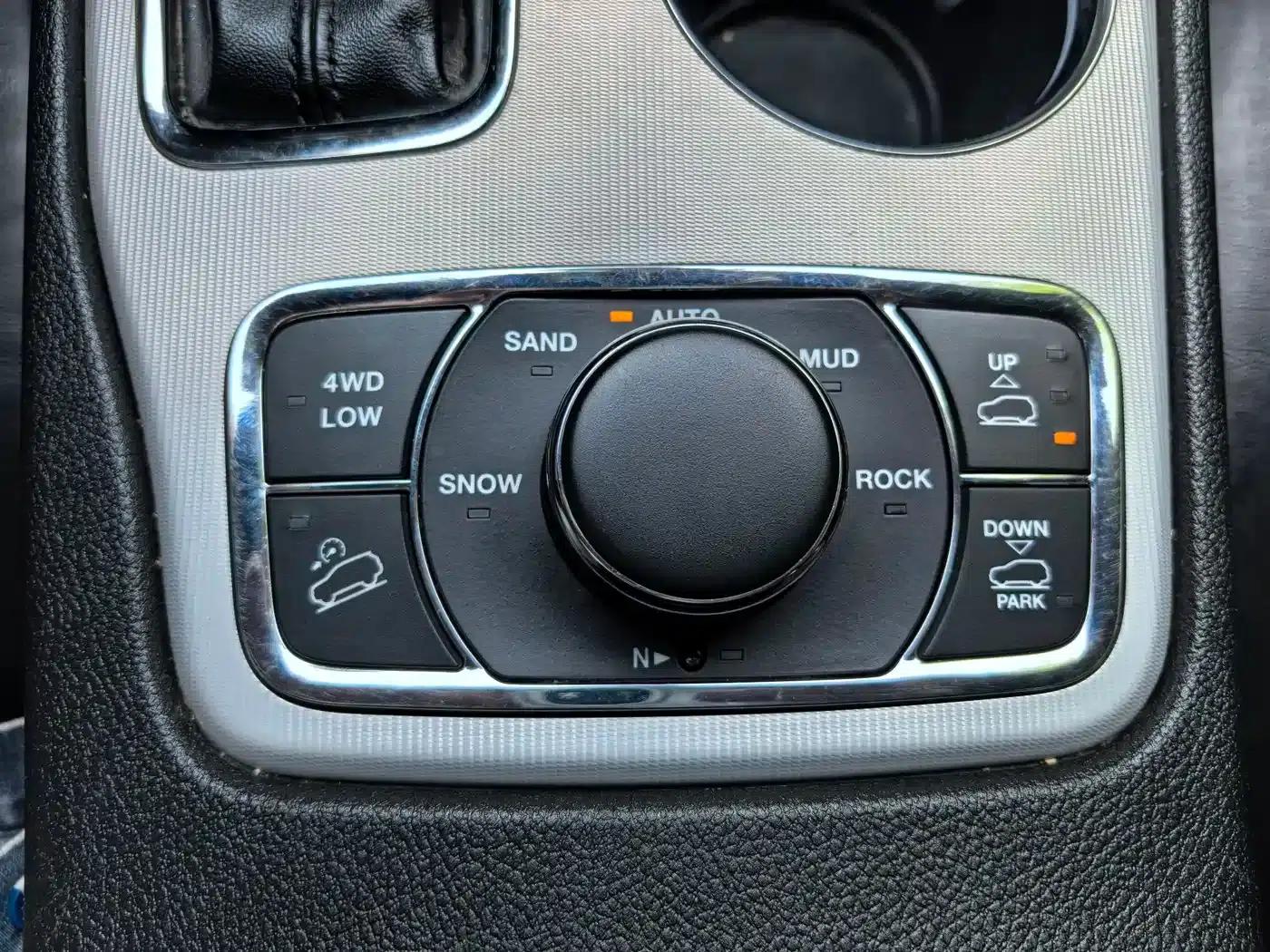 2021 Jeep Grand Cherokee 3.0L 80th Anniversary Edition (Imported) — миниатюра 14