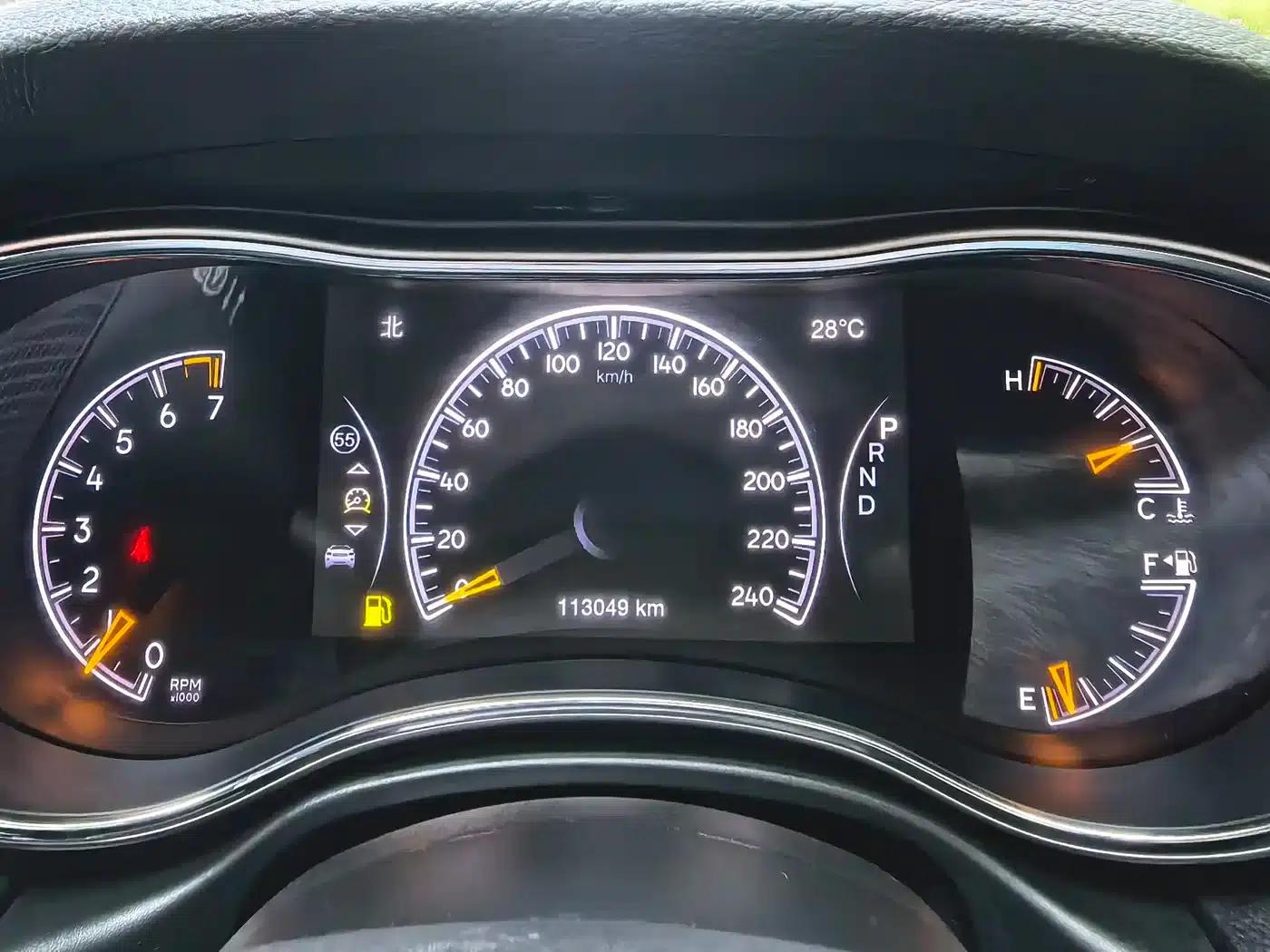 2021 Jeep Grand Cherokee 3.0L 80th Anniversary Edition (Imported) — миниатюра 16