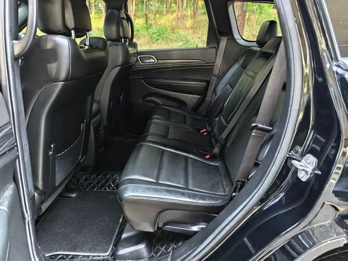 2021 Jeep Grand Cherokee 3.0L 80th Anniversary Edition (Imported) — миниатюра 10