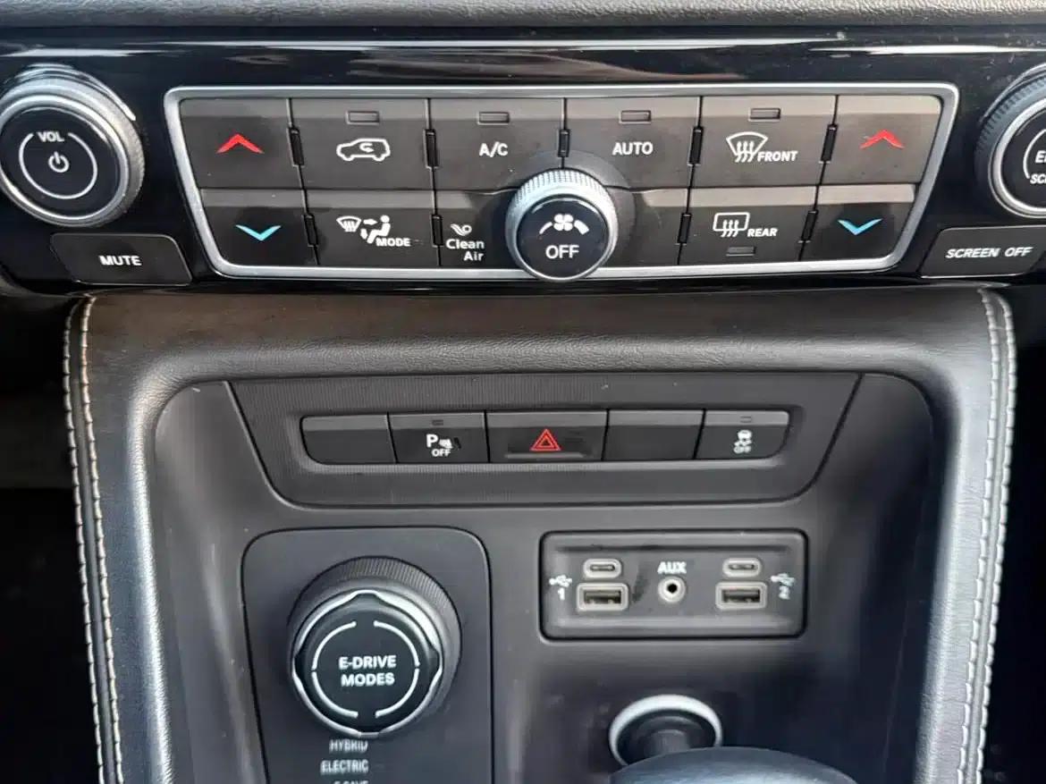 Commander PHEV 2020 2.0T Plug-in Hybrid Enjoy Edition — миниатюра 16