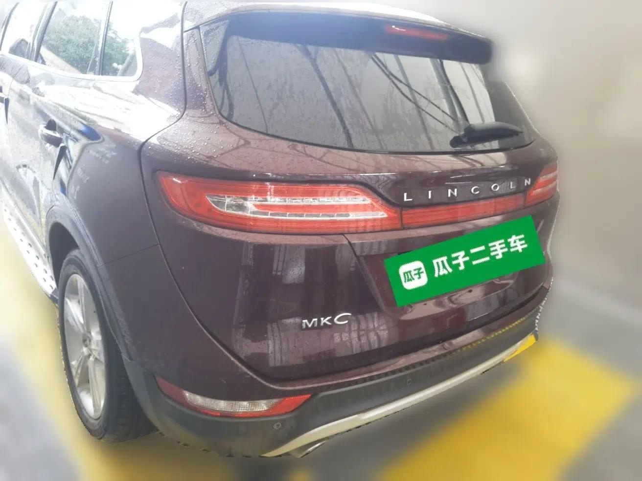 Lincoln MKC 2017 2.0T Two-Wheel Drive Deluxe Edition — миниатюра 4